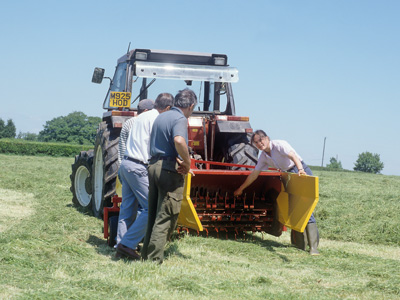 Super-ted swath conditioners
